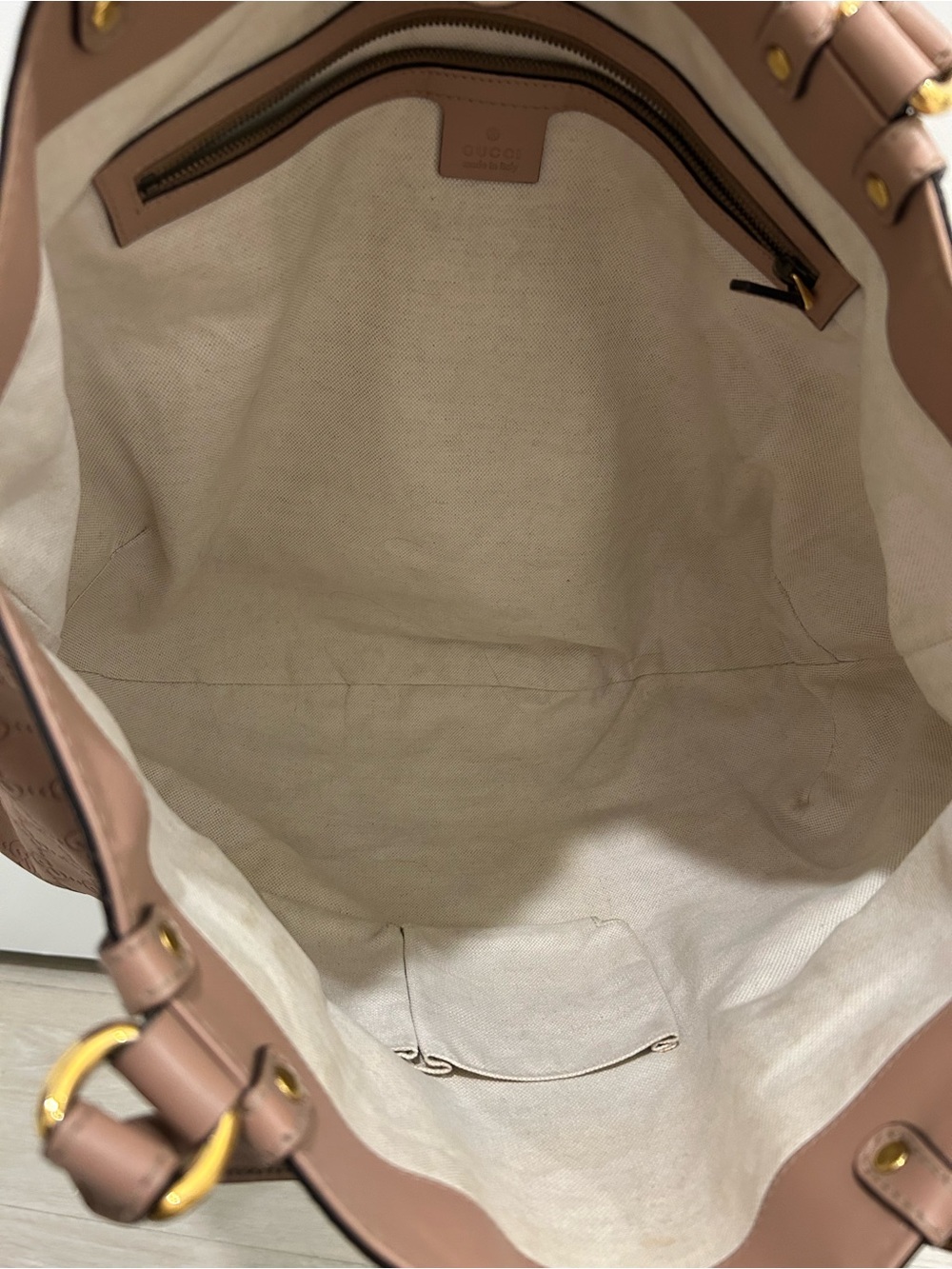 Gucci Large Guccissima Scarlett Studded Tote Bag - Picture 12 of 17